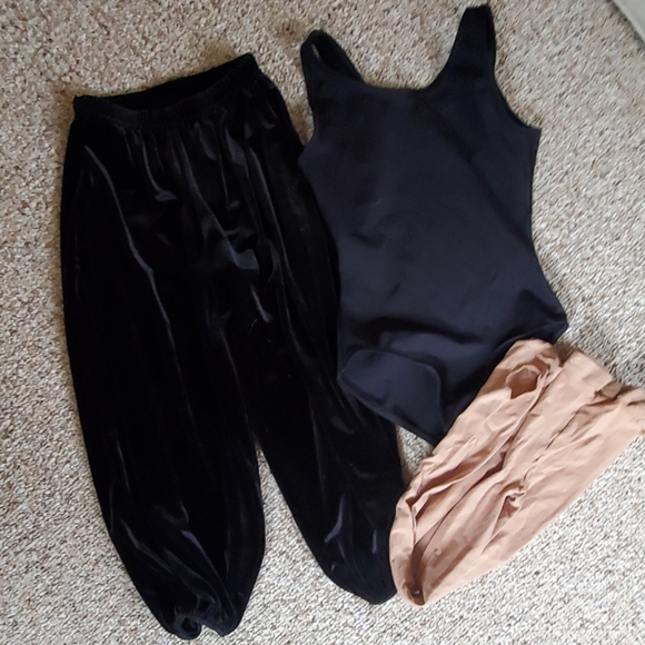 Capezio Other - Ballet leotard tights velour pants dance set lot l